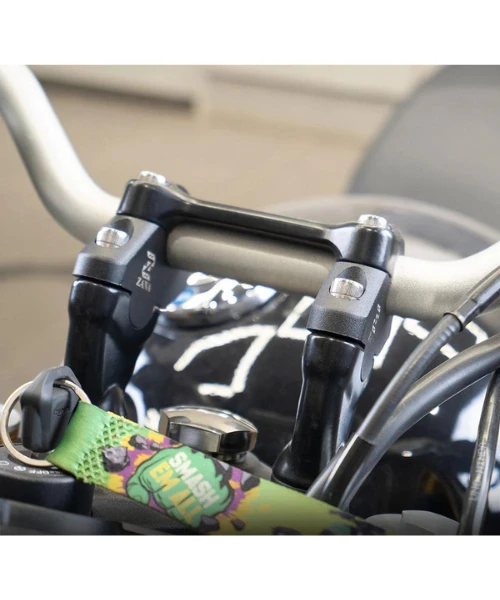 Zana Offset Handle Bar Riser Black For Triumph Speed 400 - ZI-8357-Zana 4 Zana Offset Handle Bar Riser Black For Triumph Speed 400 - ZI-8357-Zana - Image 2